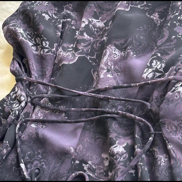 Converse One Star Black and Purple Floral Midi Dress w/ Tie Back Detail- Medium - Picture 5 of 7